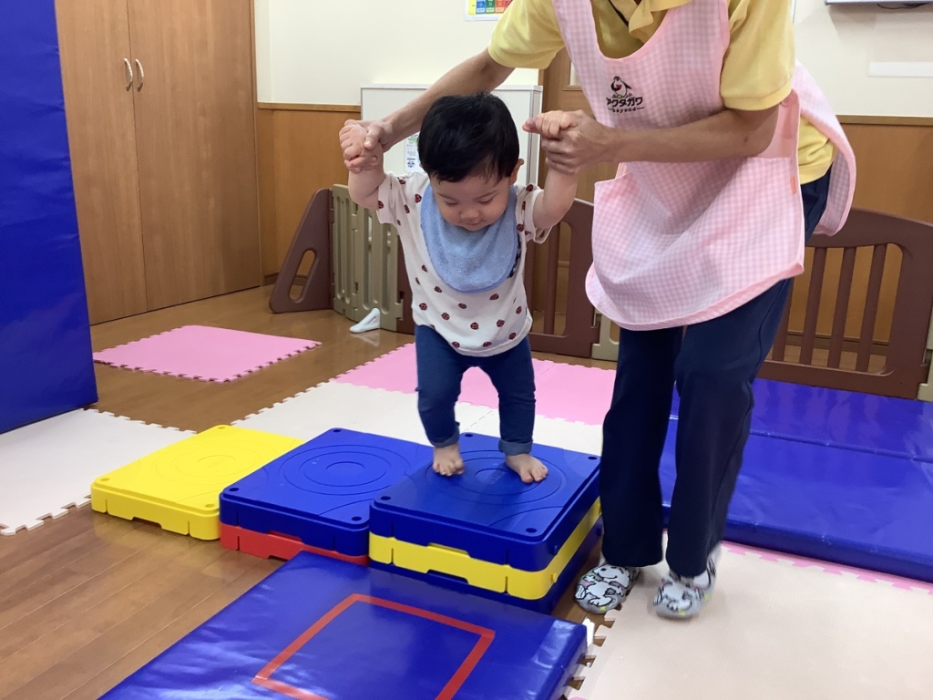 10月運動遊びの会(らっこ組：階段ブロック)