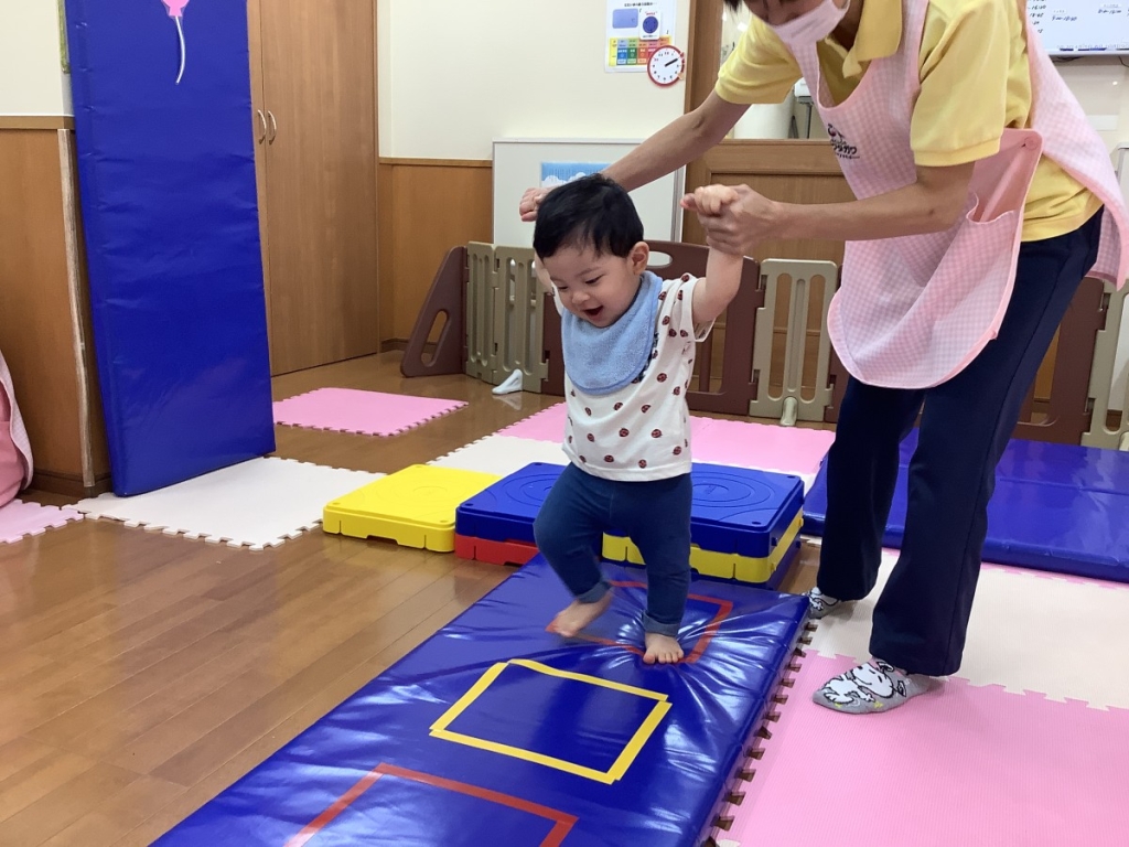 10月運動遊びの会(らっこ組：階段ブロック)