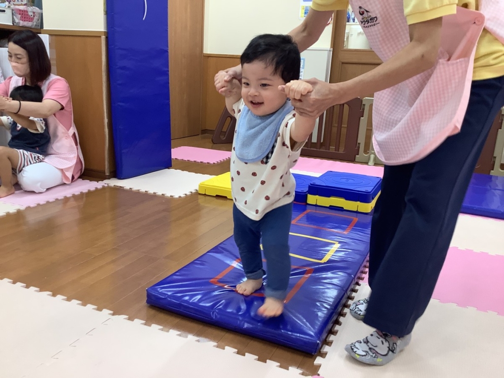 10月運動遊びの会(らっこ組：階段ブロック)