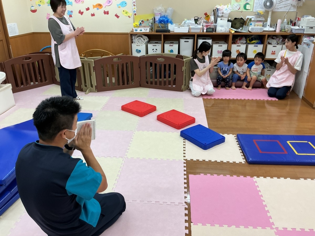 7月運動プログラムの様子(くじら組・終わりの挨拶)