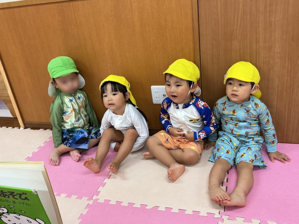 絵本読みあいの様子