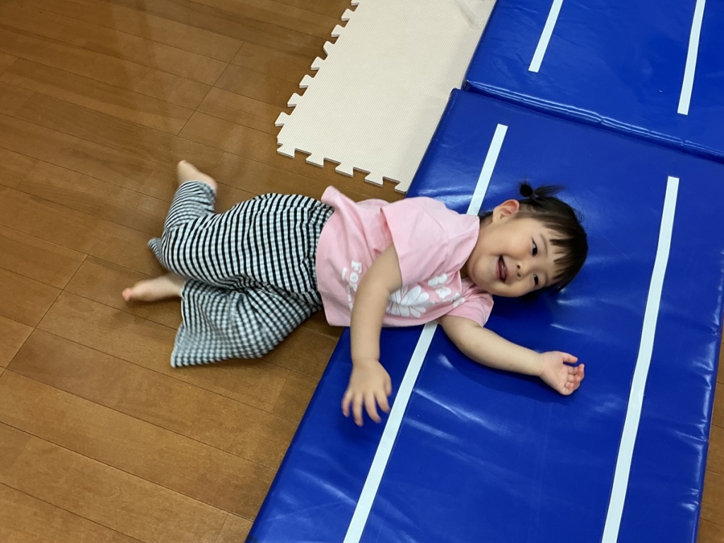 9月運動プログラムの様子(いるか・横転)