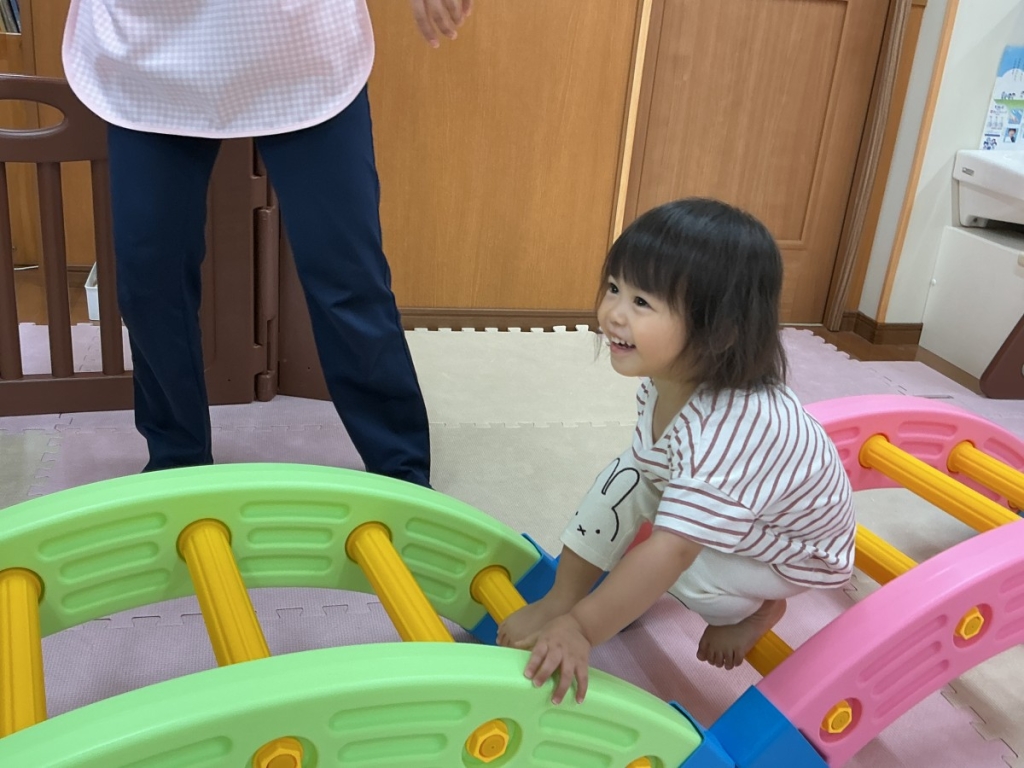 9月運動プログラムの様子(いるか・橋渡り)
