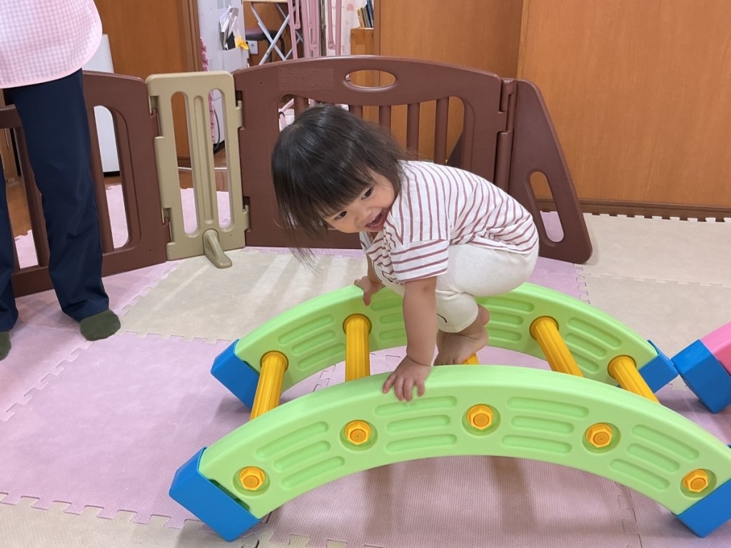 9月運動プログラムの様子(いるか・橋渡り)