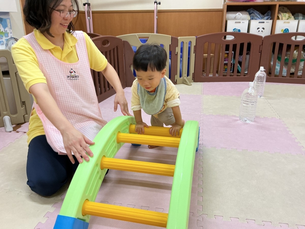 10月運動プログラムの様子(いるかB・橋渡り)