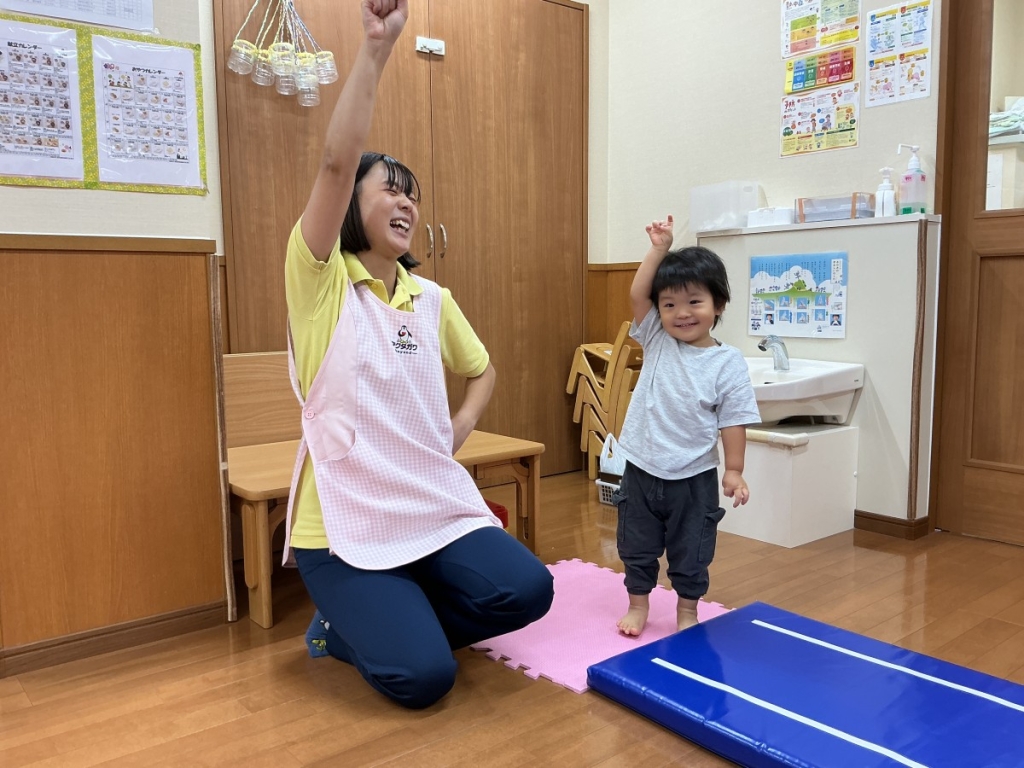 10月運動プログラムの様子(いるかA・ポーズ)
