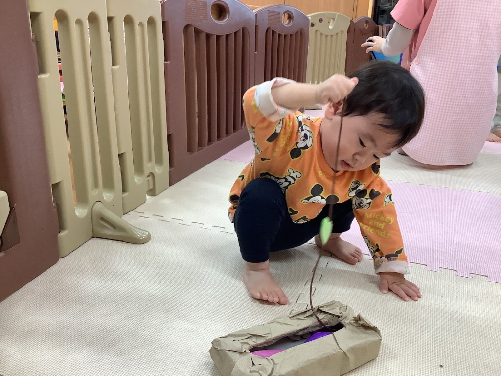 さつまいもほりごっこの様子