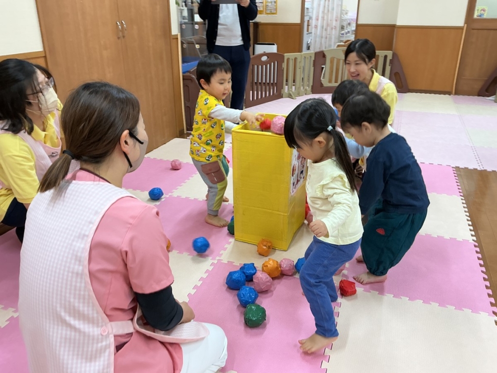 11月運動遊びの会(玉入れ)
