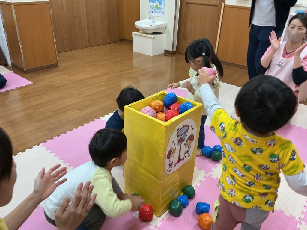 11月運動遊びの会(玉入れ)
