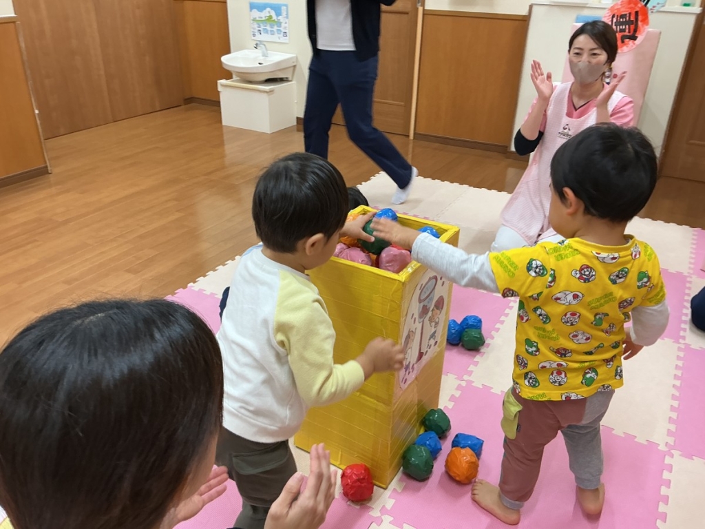 11月運動遊びの会(玉入れ)