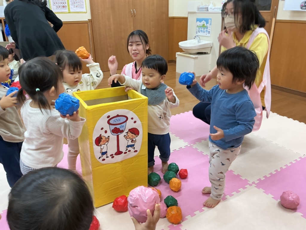 11月運動遊びの会(玉入れ)