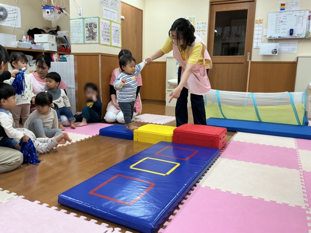 11月運動遊びの会(0歳児サーキット)