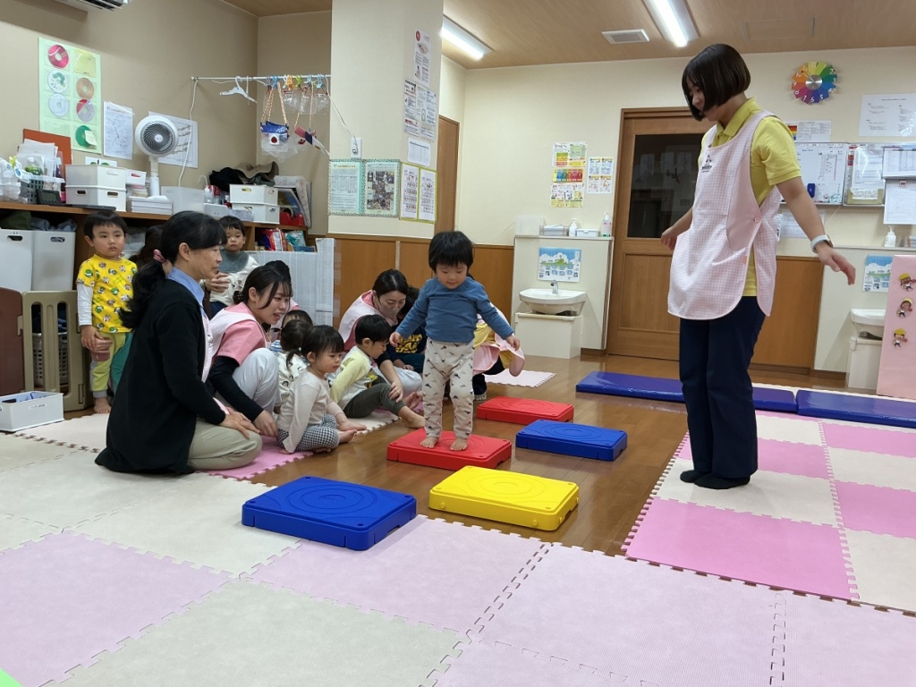 11月運動遊びの会(1歳児高月齢サーキット)