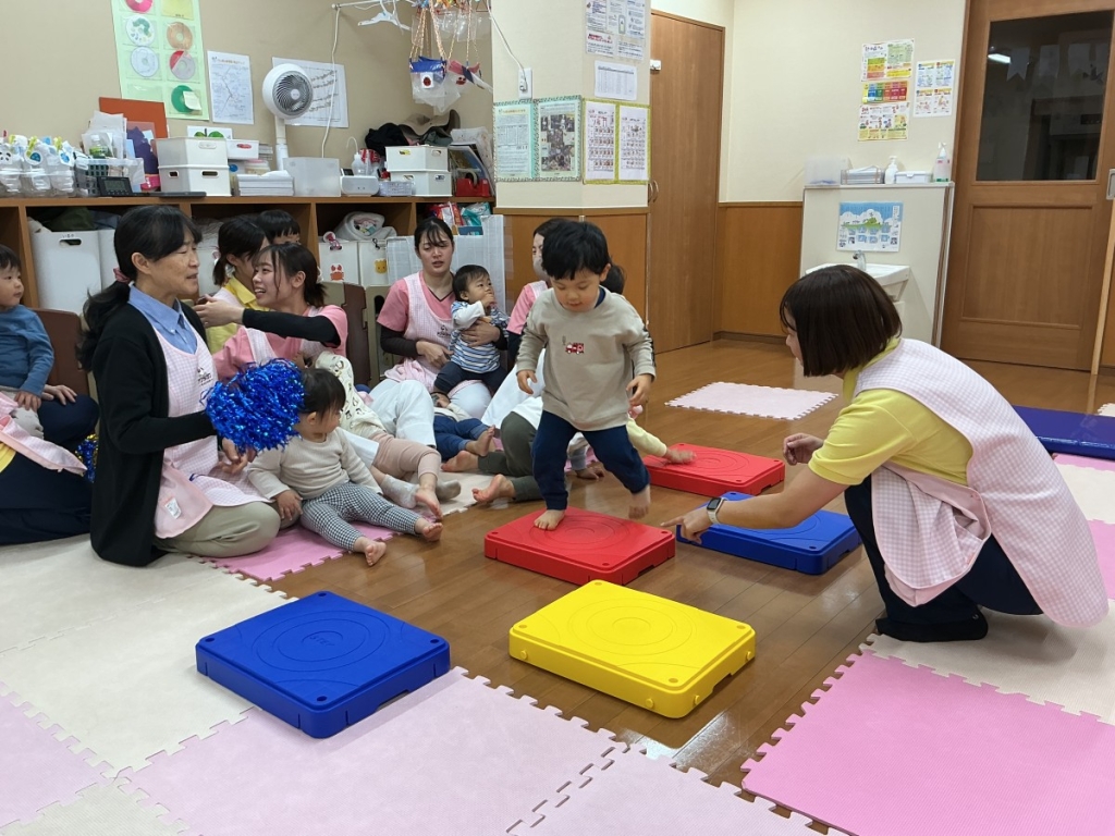11月運動遊びの会(1歳児高月齢サーキット)